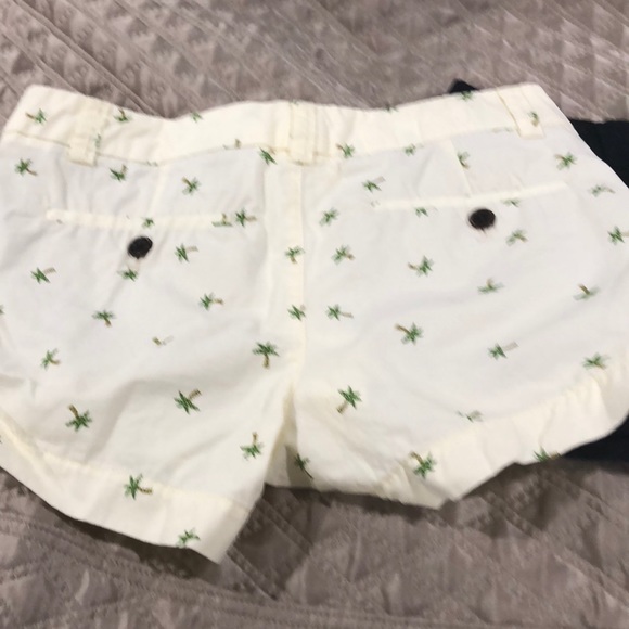 4 pair like new Uniqlo shorts bundle 🌸👏 - Picture 4 of 8